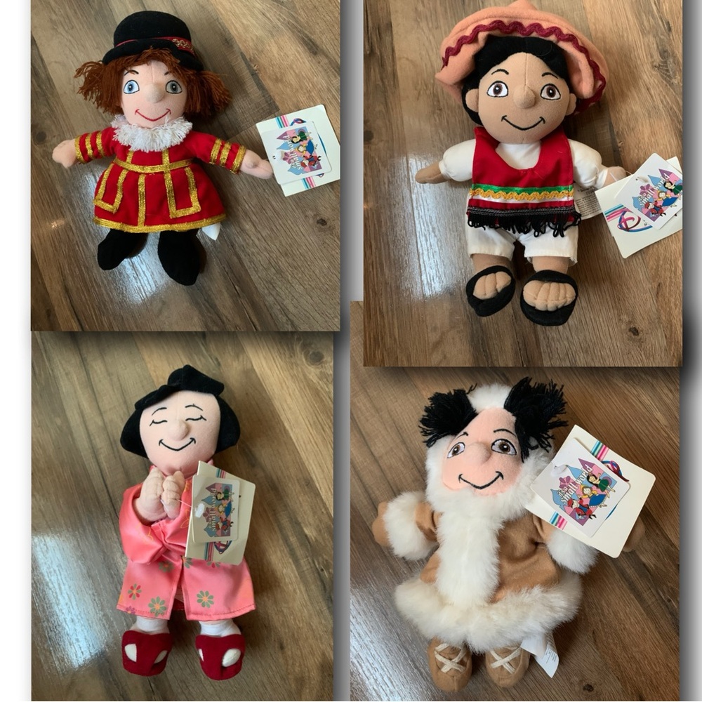 🌎Set of 4 It’s a Small World Characters Vintage Disney World Beanbag Dolls